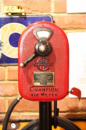 CHAMPION AIR METER (Close up) - click to enlarge